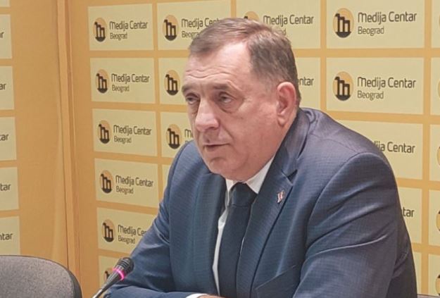 Dodik iz Beograda poručio „Ja sam predsjednik Republike, SNSD je veliki pobjednik, Srpska je stabilna“