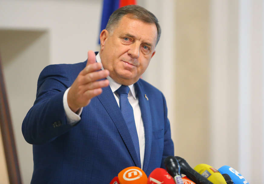 “Licemjerstvo je konstanta u BiH” Dodik ponovio da nema visokog predstavnika, pa se obrušio na Svena Alkalaja