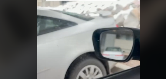 Vozači oduševljeni: Trik za odmagljivanje prozora na autu (VIDEO)