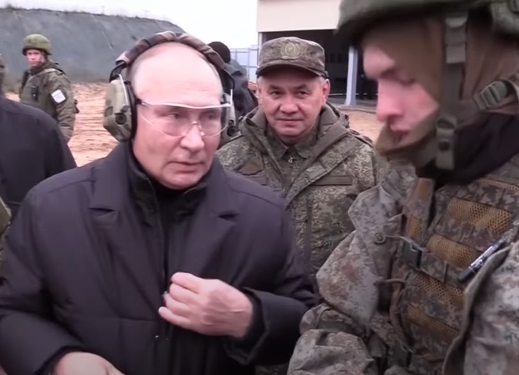 Ruski lider zapucao iz snajpera: Putin se pridružio vježbama gađanja (VIDEO)