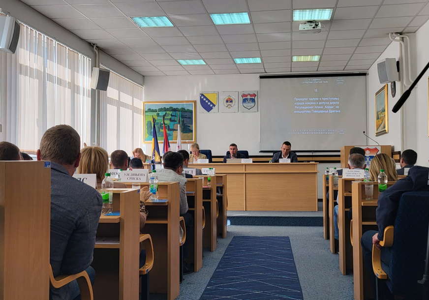 Odbornici osudili njegove izjave: Vuk Drašković proglašen NEPOŽELJNOM OSOBOM u Palama