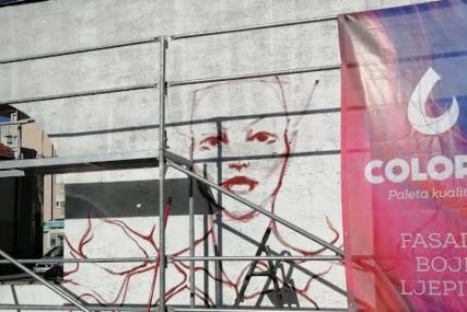 Mural fest u Bijeljini: Kreativci oslikavaju zidove šest zgrada (FOTO)
