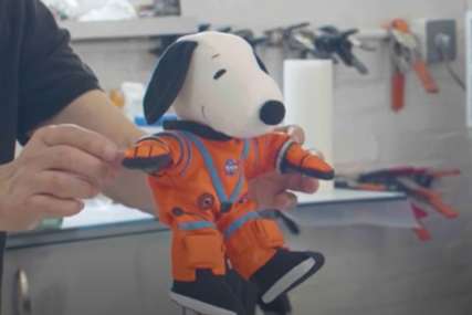 PLIŠANI ASTRONAUT Legendarni Snupi putuje u svemir u misiji "Artemis 1" (VIDEO)