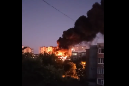 Eksplozija u Rusiji: Vojni avion se srušio na zgradu (VIDEO,FOTO)