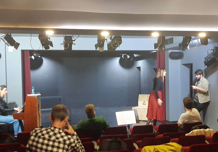 Premijera 22. oktobra: Mocartova kamerna opera "Bastijen i Bastijena" u Narodnom pozorištu Srpske (FOTO)
