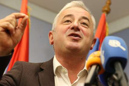 Borenović reagovao na izjave Nikšića "Očigledna je sprega SDP i SNSD u izboru četvrtog delegata"