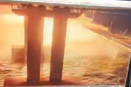 "Djeluje kao dobro pripremljen napad" Objavljen snimak eksplozije na Krimskom mostu (VIDEO)