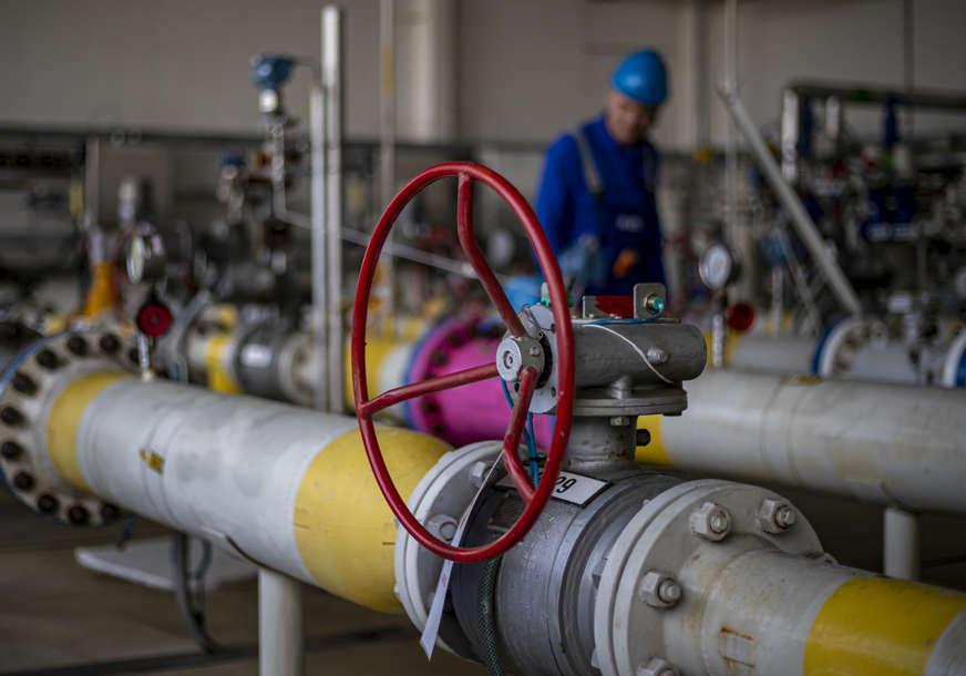 EVROPU ČEKA NEIZVJESNA ZIMA Pojedine zemlje već koriste rezerve gasa iz skladišta