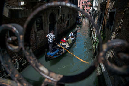 Šteta od nekoliko stotina evra: Dvojica turista ukrala gondolu u Veneciji