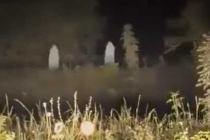 BIZARAN PRIZOR U HERCEGOVINI Osobe u bijelim plahtama nalik na "duhove" snimljene u šetnji (VIDEO)