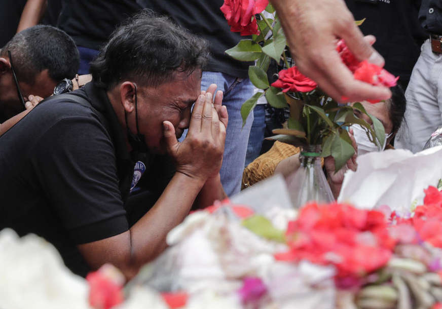 INDONEZIJA TUGUJE Obustavljena takmičenja, istraga povodom tragedije (FOTO)