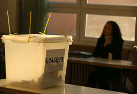 Na dan izbora imali vodiče: Dario Sandić pokreće krivične postupke protiv odgovornih za "slijepilo" kod Bijeljine (FOTO)