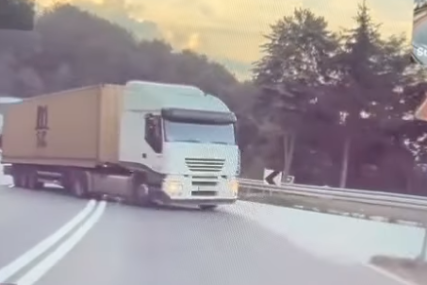 "KAKVA REAKCIJA, ALAL VERA" Evo zašto je vozač kamiona heroj koji je u punoj brzini prešao u suprotni pravac (VIDEO)