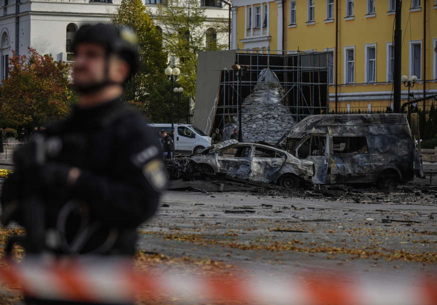 Nakon eksplozija izbili požari: Na više od 30 lokacija u Kijevu nanesena šteta ključnoj infrastrukturi
