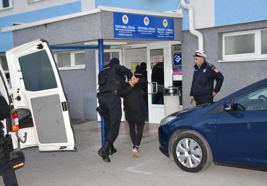 AKCIJA "KOD 2" Šest osoba uhapšeno zbog sumnje da su prevarama zaradili 450.000 KM (FOTO)