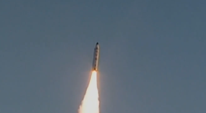 Izdata naredba za evakuaciju: Sjeverna Koreja lansirala raketu u pravcu Japana (VIDEO)