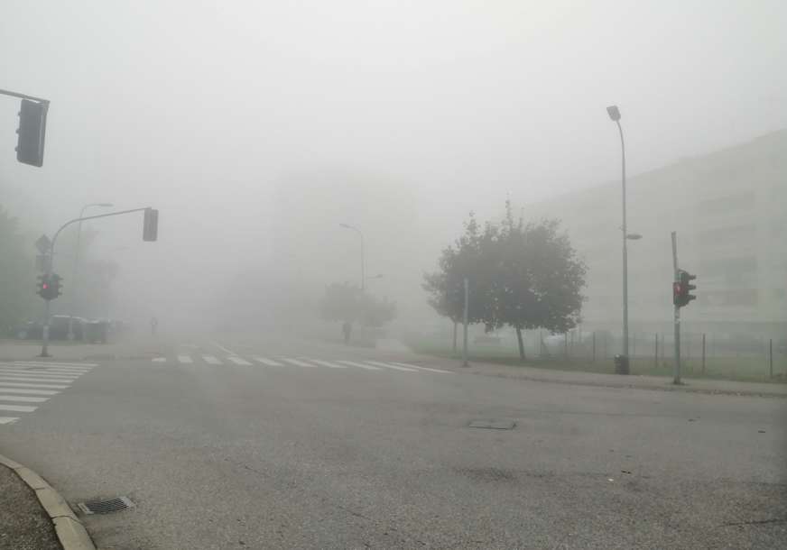 Na granicama bez zadržavanja: Mjestimično mokri kolovozi, jutarnja magla smanjuje vidljivost