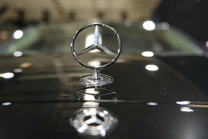 STIŽU NOVE GENERACIJE VOZILA “Mercedes” završava svoju eru dizelaša i benzinaca