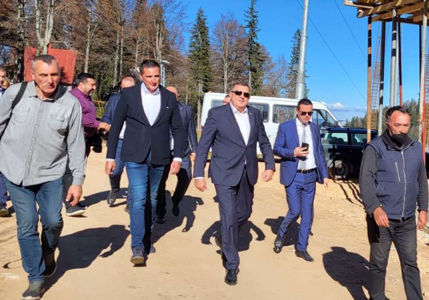 OVO NISU OČEKIVALI Dodik obišao gradilište i častio radnike