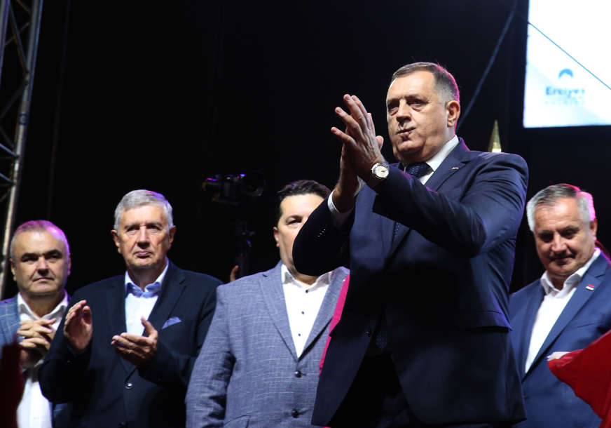 "Ponosan što pripadam srpskom narodu" Dodik najavio da će nastaviti borbu još snažnije i jače (FOTO)