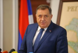 "Pokušava da nađe najbolje mirovno rješenje" Milorad Dodik podržava stav Srbije o Kosovu i Metohiji