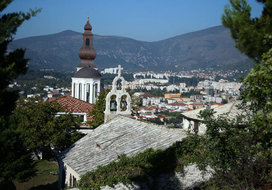 MUP o detaljima devastacije Saborne crkve u Mostaru "Crkva bila otključana, lopovi koristili skelu"