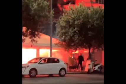 OKRŠAJ NAVIJAČA NAPOLIJA I AJAKSA Tuča i zapaljeni objekti u Napulju (VIDEO)