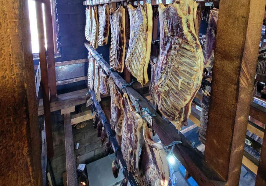 OPASNA BAKTERIJA U SVINJSKIM REBRIMA Povlači se proizvod koji se prodaje u Hrvatskoj