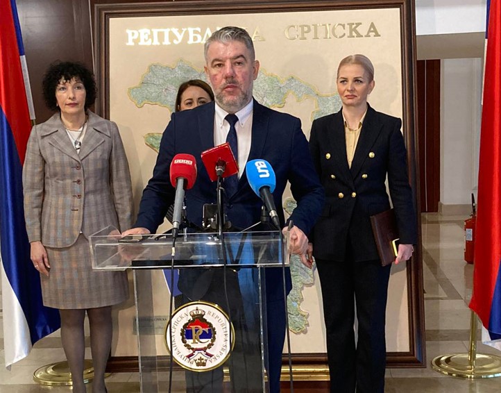 Šeranić i Trivićeva upozoravaju "Neusvajanje budžeta ugrozilo bi mnogo stvari"