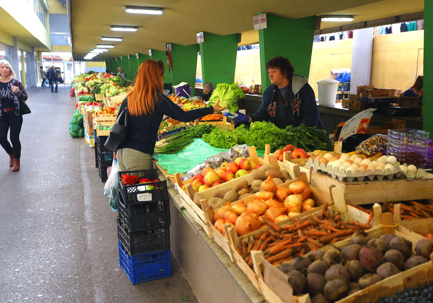 Povrće i voće luksuz za građane: Zbog visokih cijena mnogima ove namirnice nisu dostupne