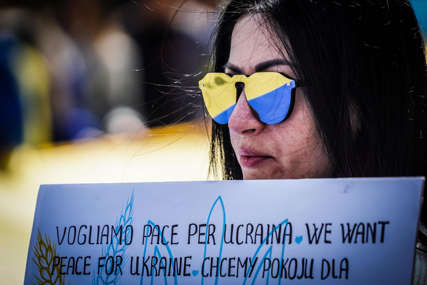 PROTEST U NAPULJU Hiljade demonstranata traži prekid isporuke oružja Ukrajini