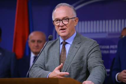 HIT DANA Dragan Čavić
