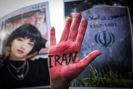 U Iranu se ne smiruje: Još jedan veliki antivladin protest nakon sahrane ubijenog dječaka