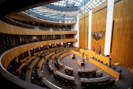 Lažni tvit napravio pometnju: Greškom u austrijskom parlamentu održali minut ćutanja