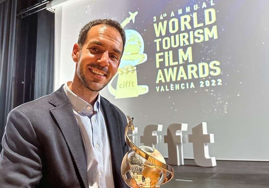 NAJBOLJI TURISTIČKI FILM NA SVIJETU Banjalučanin Robert Dacešin preuzeo nagradu u Španiji