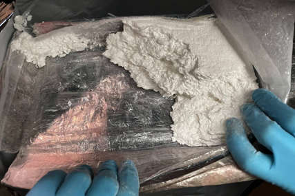 Brat i sestra bili dio grupe koja je kokain krila u betonu: U međunarodnoj akciji uhapšeno 8 osoba i zaplijenjeno 115 kilograma droge