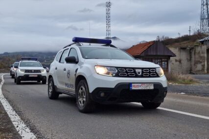 Na Jarinju uhapšen bivši Srpski policajac: Žena i dvoje maloljetne djece gledali kako mu stavljaju lisice na ruke