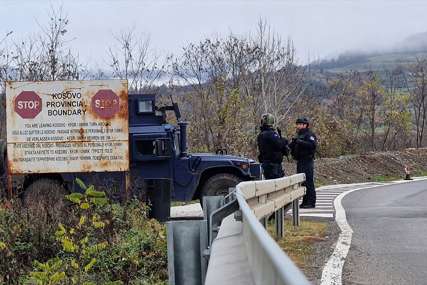 Krenuli kako bi uručili humanitarnu pomoć: Zbog motociklista oklopna vozila Kosovske policije upućena ka Jarinju