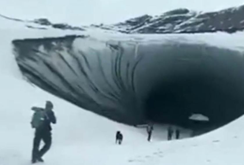 Komad leda pao na čovjeka: Snimljen trenutak pogibije turiste na zabranjenoj stazi (UZNEMIRUJUĆI VIDEO)