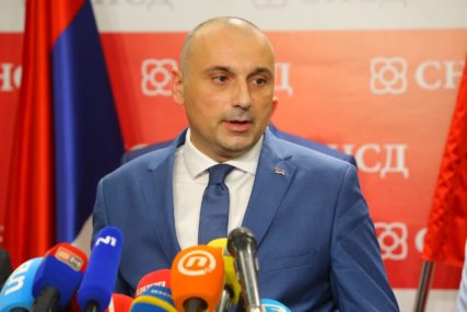 "Dodatni radovi na bungalovima" Banjac daje još pola miliona KM partijskom kolegi