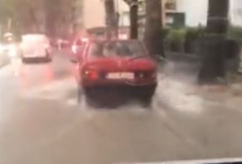 Rijeke teku niz puteve: Haos u Mostaru zbog jake kiše (VIDEO)