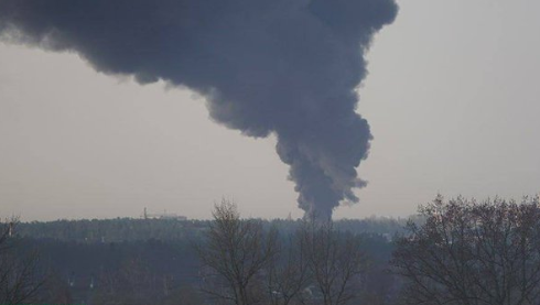POŽAR NA ZAPADU RUSIJE Zapalile se cisterne sa naftom, vatrogasci se bore sa vatrenom stihijom (VIDEO)