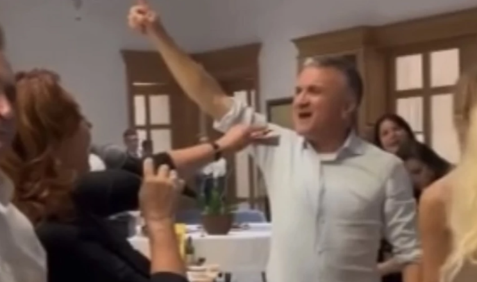 U domu Đokovića atmosfera za pamćenje: Ana Bekuta pjevala na slavi kod Novaka (VIDEO)
