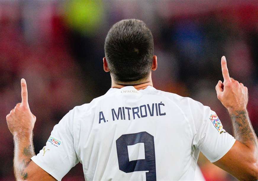 MITROVIĆ U DRUŠTVU VELIKANA Animirani film kao posveta Mundijalu (VIDEO)