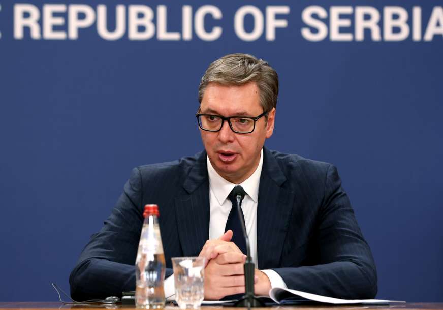 Vučić se oglasio nakon sastanka sa Makronom "Dosta je stvari o kojima ne mogu da govorim"