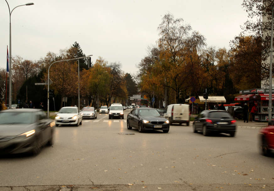 Evo šta voze građani Srpske: Skoro 60 odsto registrovanih vozila STARIJE OD 15 GODINA