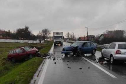 Povrijeđeno 5 osoba: Lančani sudar na putu Bijeljina-Ugljevik