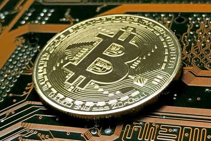 Haos na tržištu kriptovaluta: Bitkoin pao ispod 16.000 dolara prvi put u dvije godine