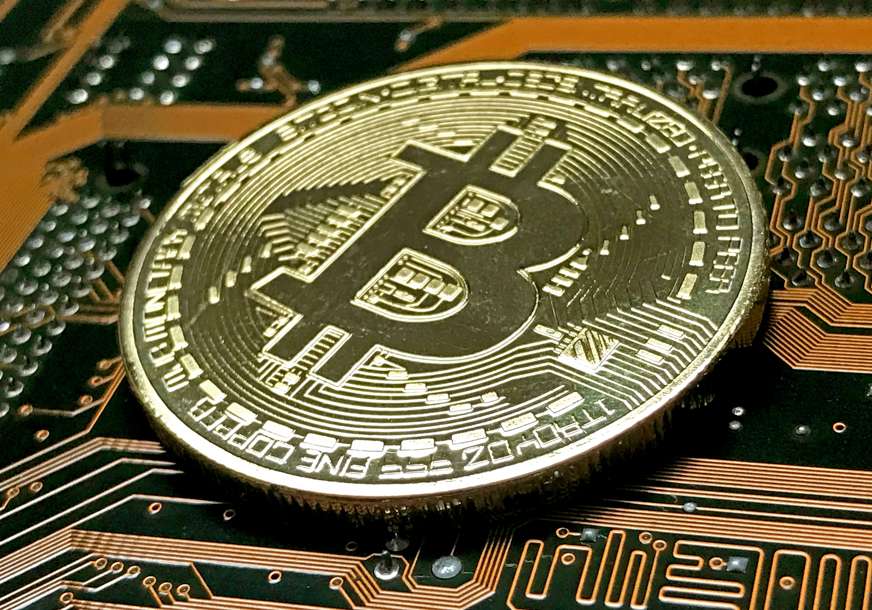 Haos na tržištu kriptovaluta: Bitkoin pao ispod 16.000 dolara prvi put u dvije godine