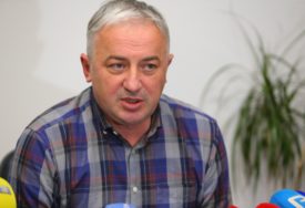 “Dodik i ekipa treba da njihove slike drže u kancelarijama” Borenović o zahtjevima za smjenu članova CIK